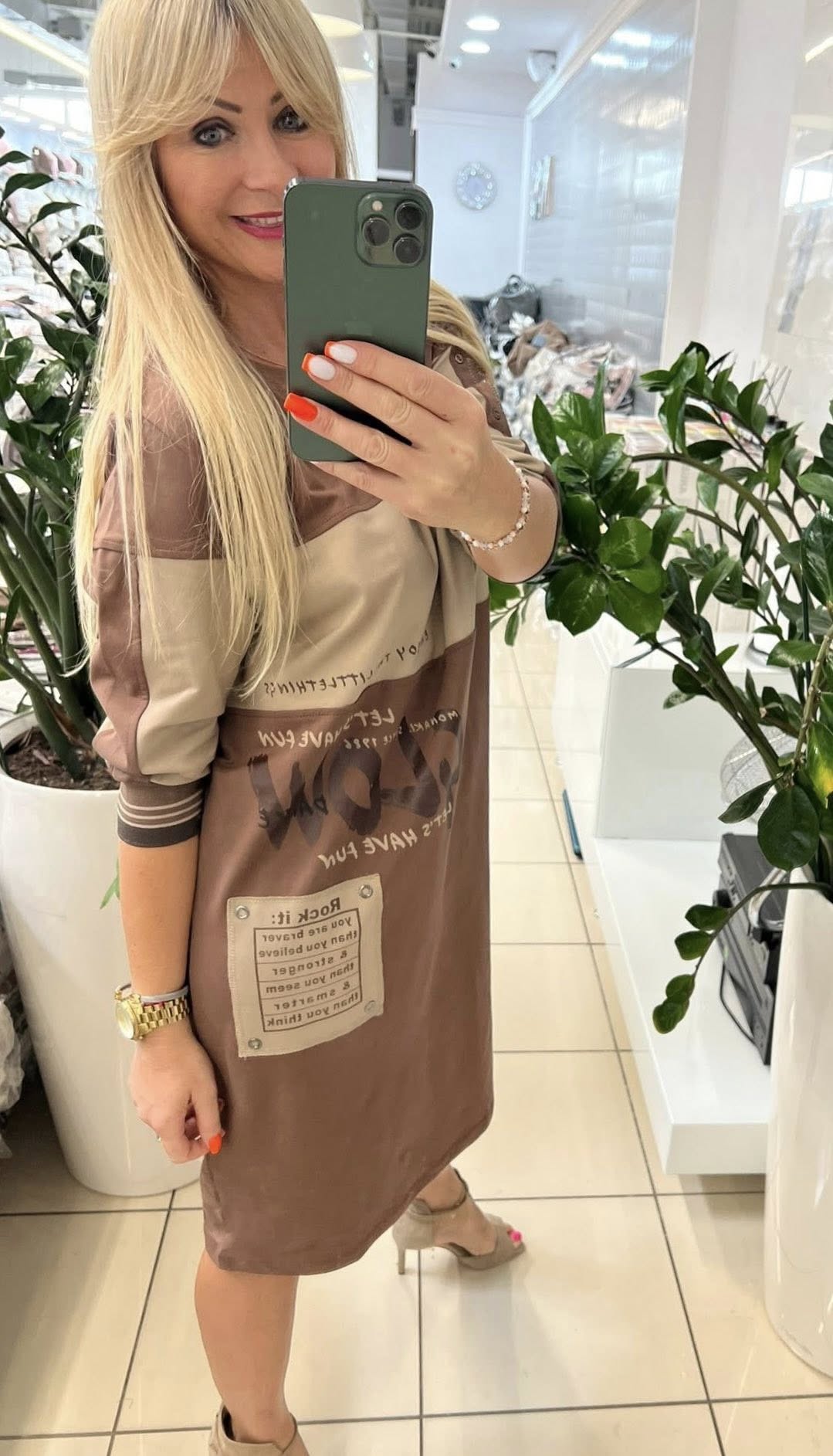 Lenka – Sportovní šaty pro každý den