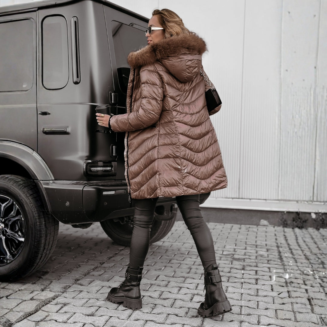 Veronika – prošívaný kabát s odepínacím luxusním límcem