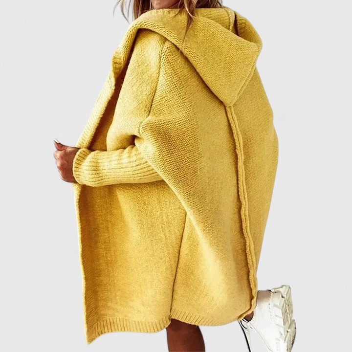 Klára – Elegantní svetřík s kapucí pro každodenní pohodlí
