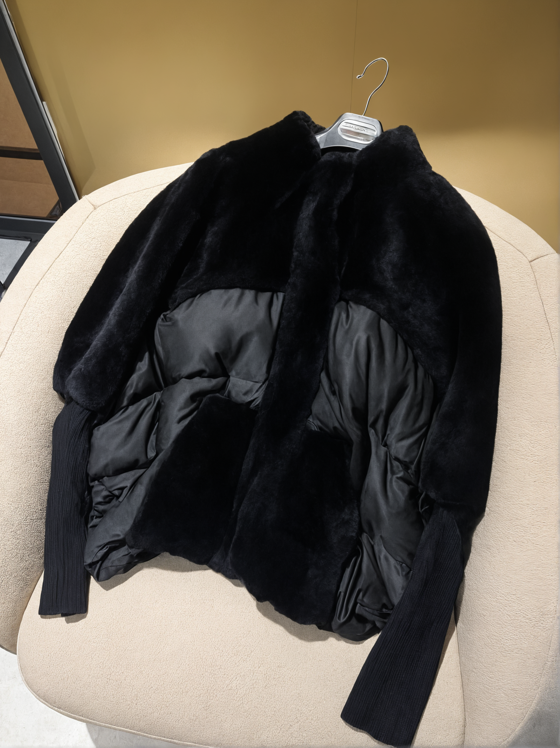 Alena – Stylový kabát pro chladné dny