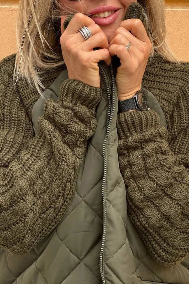 Ivana – Pletená bunda pro stylové podzimní dny