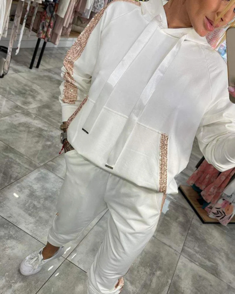 Eva – Dámská souprava s lesklými detaily