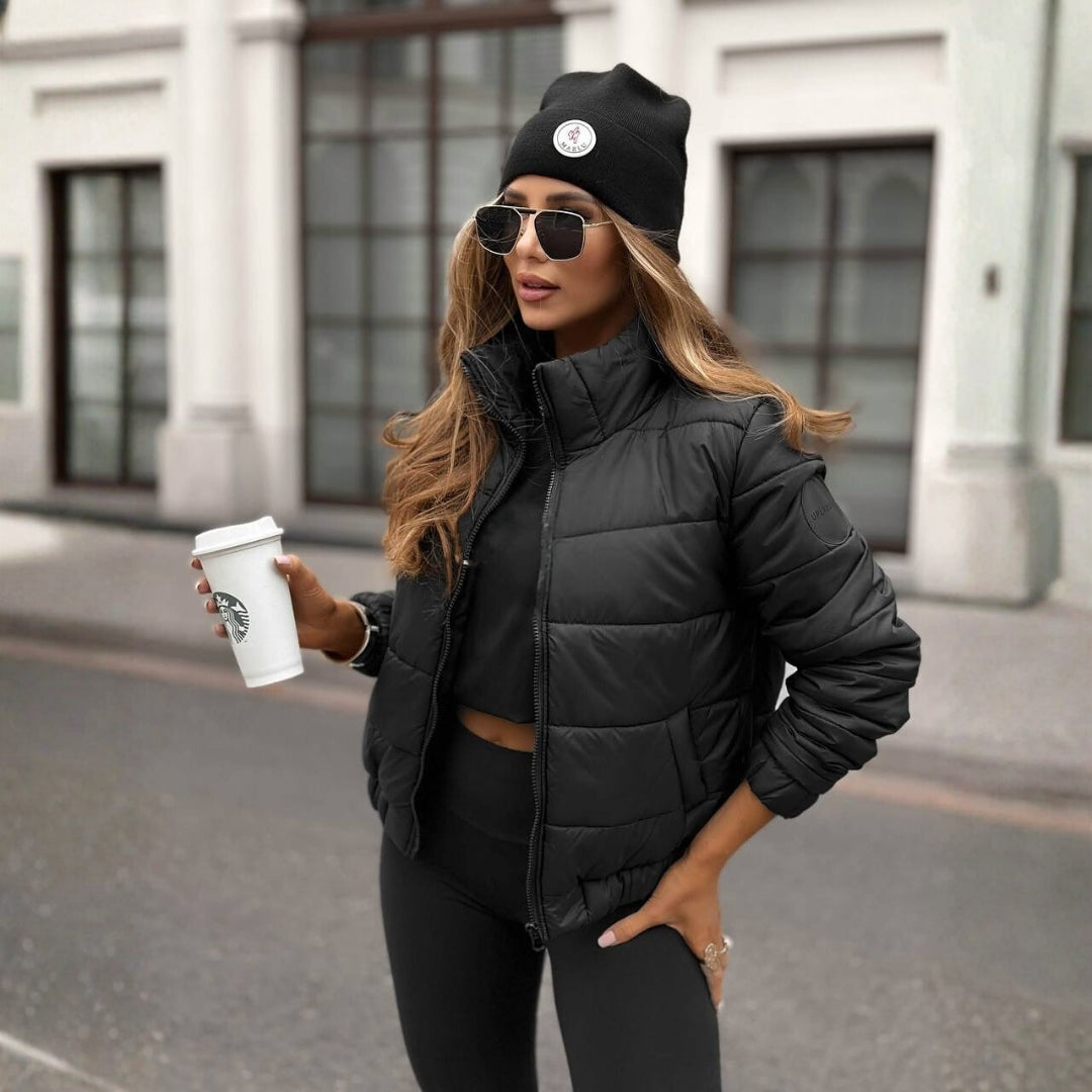 Jenna – prošívaný kabát s kapucí pro zimní eleganci