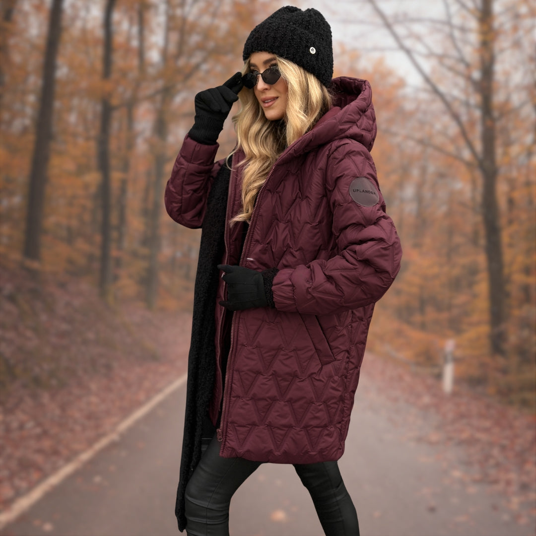 Pavla – prošívaný kabát s vysokým límcem