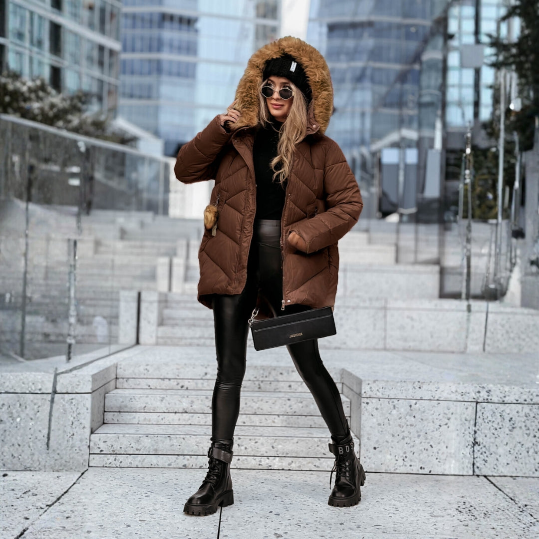 Kristina – dlouhý zimní kabát s páskem a elegantním střihem